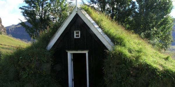 Památkově chráněný kostelík, Nupsstadir