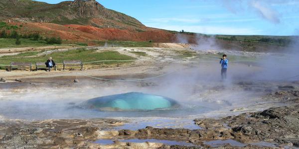 Strokkur, bublina před výbuchem