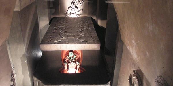 Rekonstrukce Pacalovy hrobky, Antropologické muzeum, Mexico City