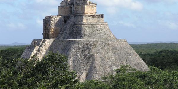 Pyramida Kouzelníka, Uxmal