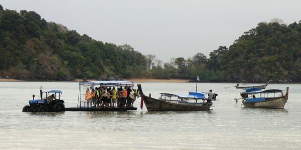 Transfer z lodi za odlivu, Krabi