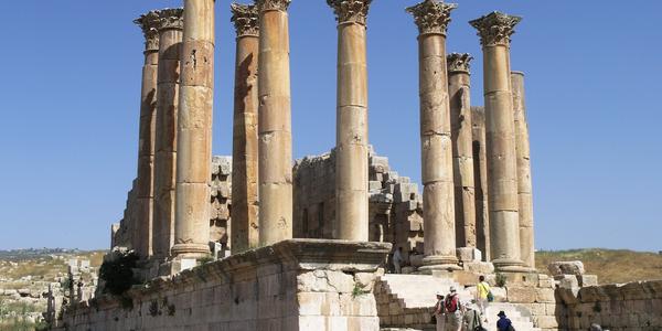 Jerash - impozantní zbytky chrámů
