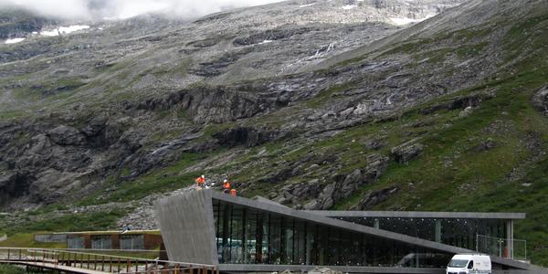 Trollstigveien, stavba nové chaty