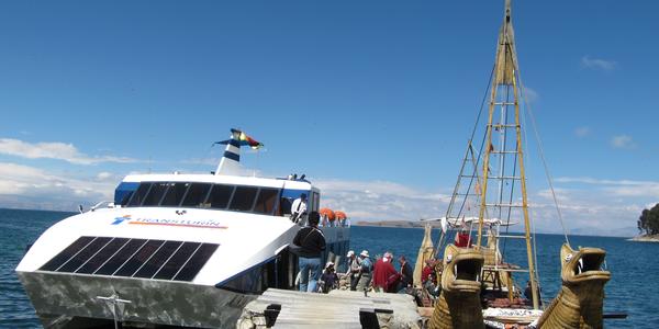 Kontrasty na Titicaca
