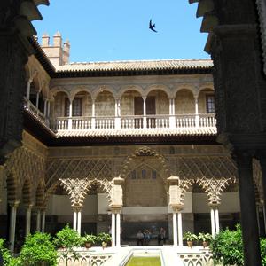 Sevilla, nádvoří Alcázaru