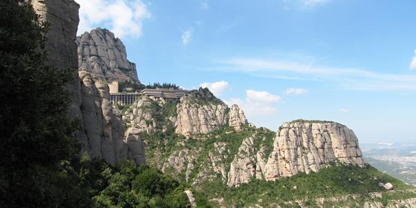 Skály Montserratu
