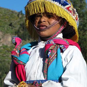 Chlapec v údolí Colca