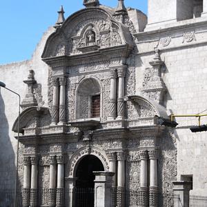 Indiánské baroko, jezuitský kostel v Arequipa
