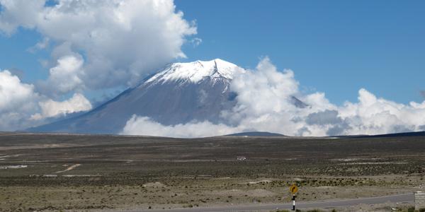 Sopka Misti z Altiplano