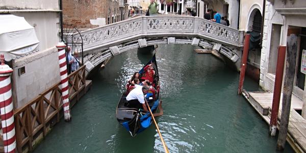 Gondola v Benátkách