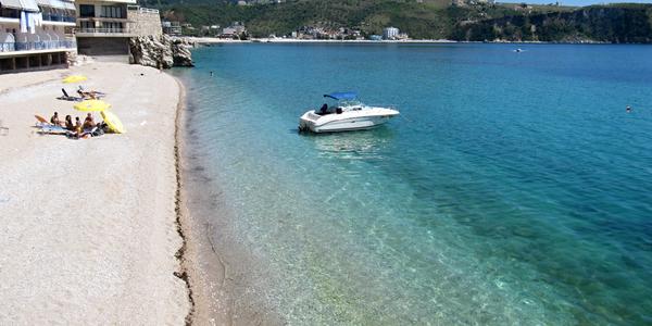 Himara, liduprázdné pláže