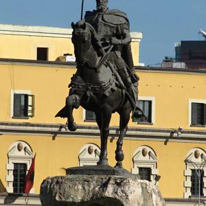 Národní hrdina Skanderbeg, Tirana