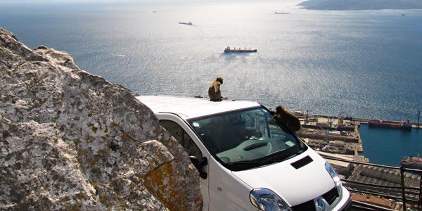 Taxíkem na vrcholu Gibraltaru