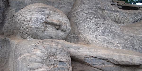 Buddha v Isurumuniya, Polonnaruwa