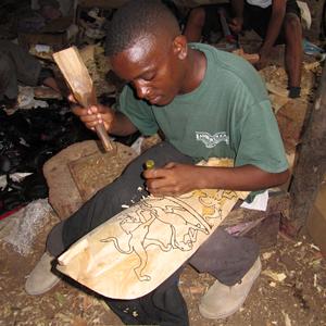 Dřevořezbářská dílna kmene Akamba -2