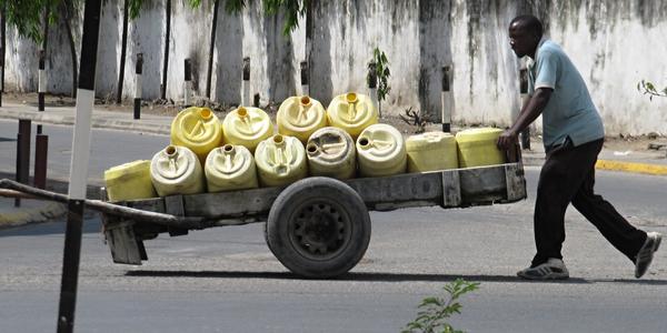 Mombasa, rozvoz pitné vody