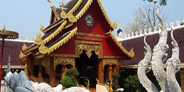 V areálu Wat Phra Suthon