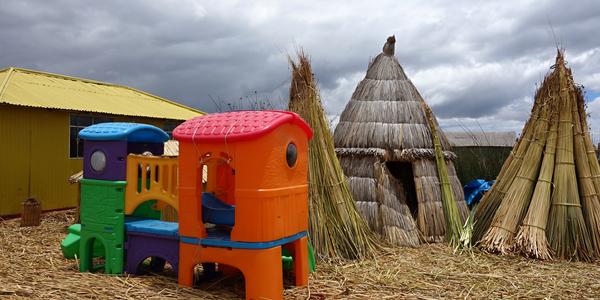 Los Uros, mateřská škola
