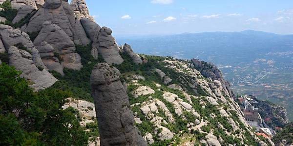 Klášter pod skalami, Montserrat