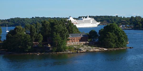 V labyrintu ostrovů, Suomenlinna