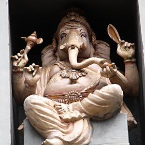 Bůh Ganéša, hinduistický chrám před Kandy
