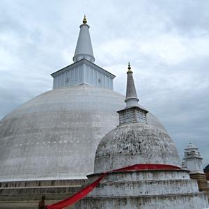 Historická Stúpa v Anuradhapura