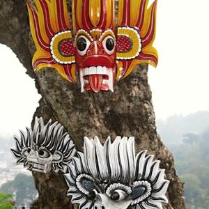 Masky v Kandy