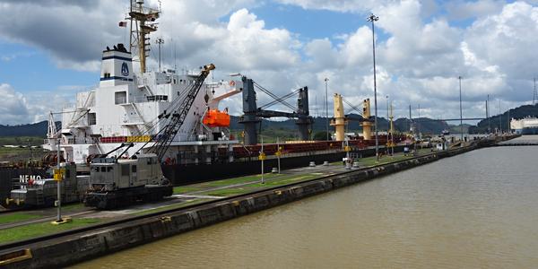 214. Plavební komora Miraflores