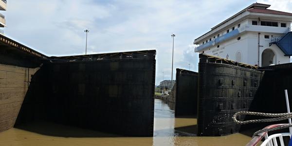 216. Na zdymadle Miraflores