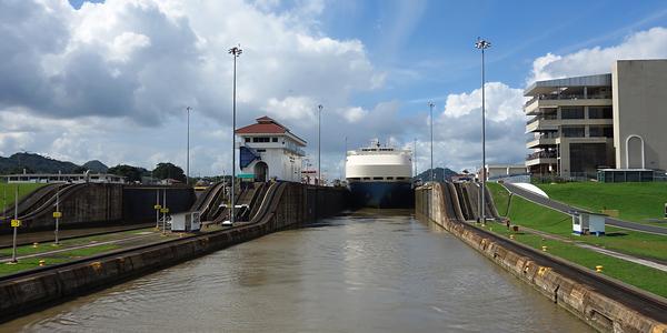 218. Plavební komora Miraflores
