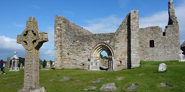 050. Clonmacnoise 1