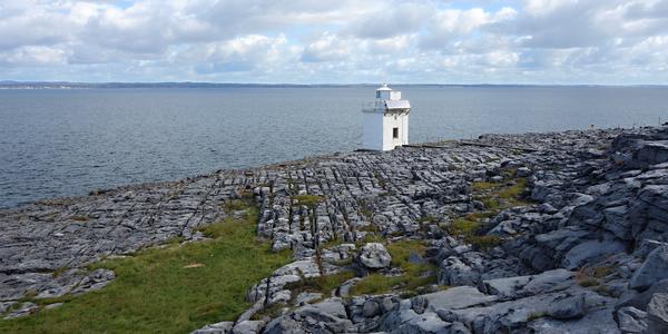 114. Maják na Black Head, Ceann Boirne, Burren
