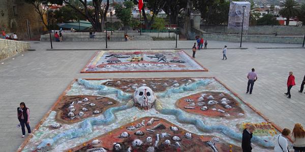 126. Oaxaca, náměstí o Dušičkách 1