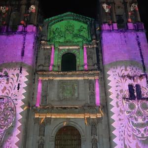 143. Bazilika de la Soledad, světelná show, Oaxaca 3