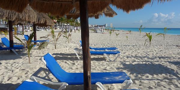 286. Před hotelem Flamingo, Cancún 2