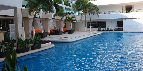 291. Bazén hotelu Flamingo, Cancún
