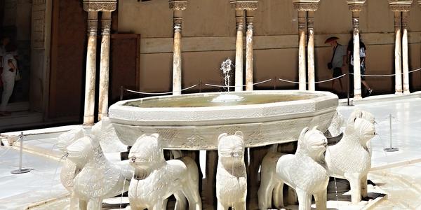74. Proslulá Lví fontána, Alhambra