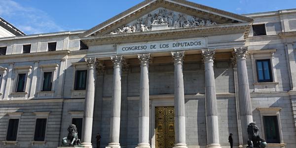 031. Madrid, sídlo parlamentu