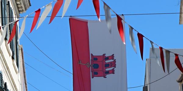 082. Vlajka Gibraltaru