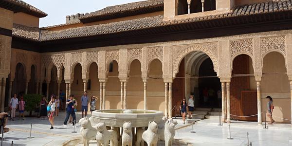 097. Granada, Alhambra, Lví dvůr