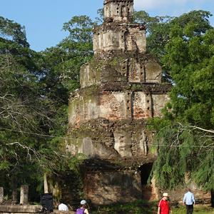 022. Zříceniny v Polonnaruwa