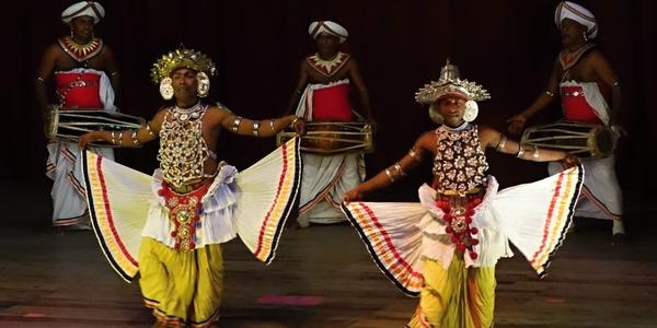 081. Kulturní představení v Kandy