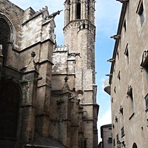 14. Jedna z věží Santa Eulalia, Barcelona