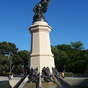 13. Pomník padlého anděla, El Buen Retiro 1