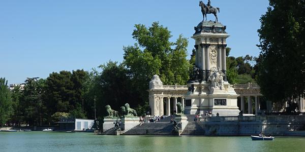 31. Pomník Alfonsa XII. v El Buen Retiro 2