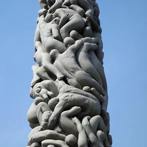 103. Oslo, Vigelandův park, ústřední monolit, detail