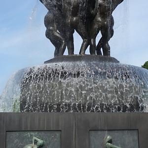 106. Fontána ve Vigelandově parku