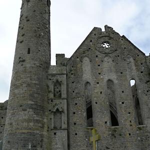 2. Hrad Rock of Cashel
