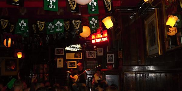 56. V irské hospodě, Temple bar, Dublin