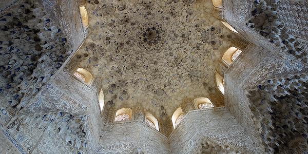 134. Granada, Alhambra, krajkoví kupole 1